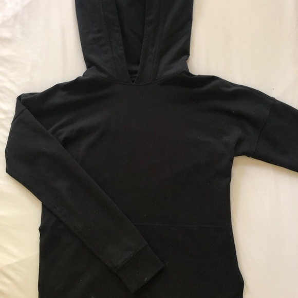 Lululemon Black Pullover - Picture 3 of 7